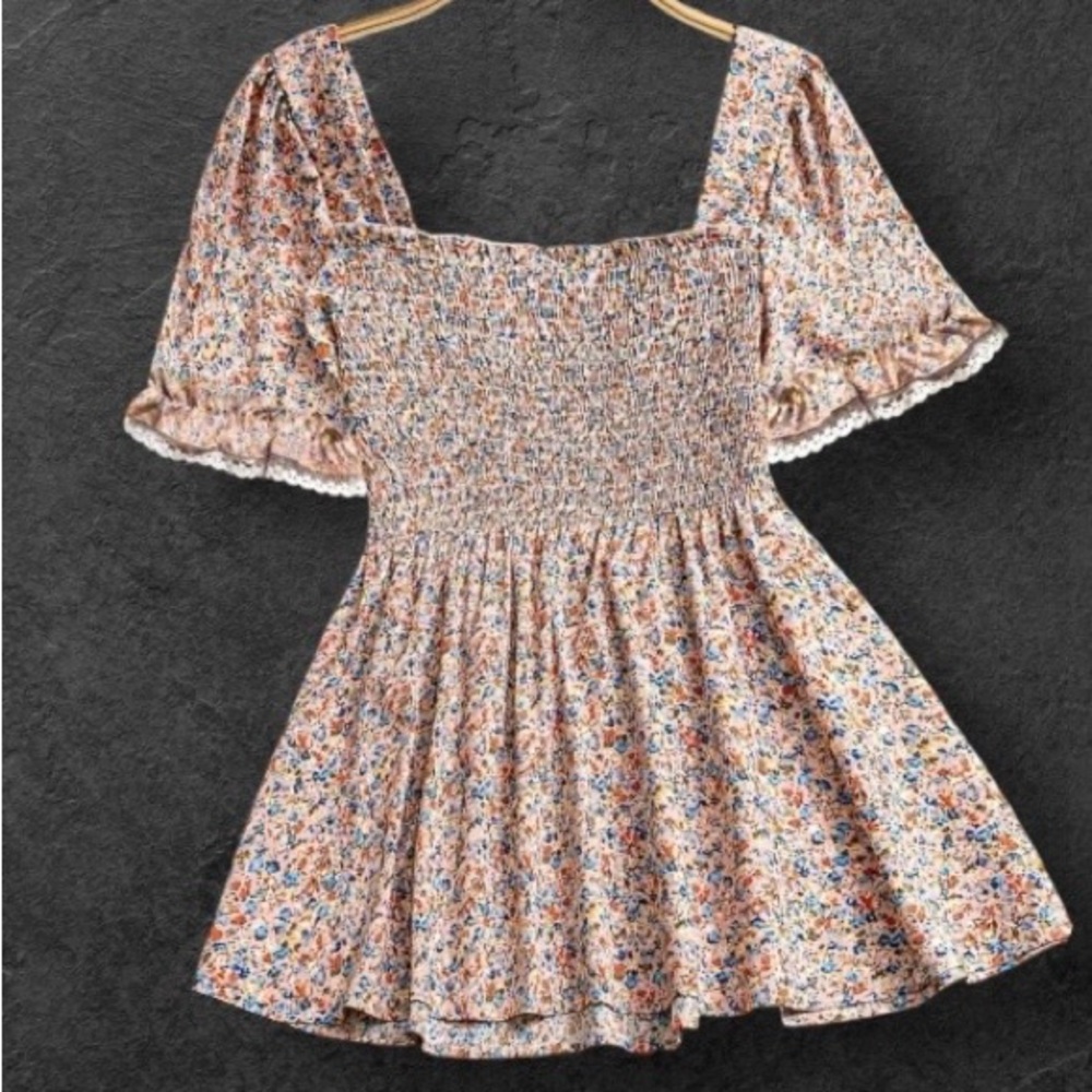 NWOT Plus Size Women’s floral blouse